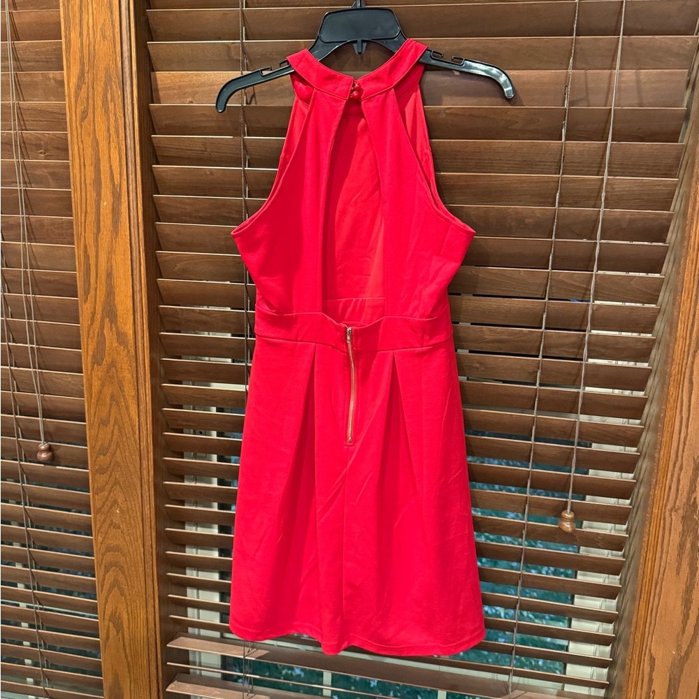 Chic Red Sleeveless Dress - Picture 2 of 2